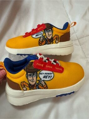 adidas Kids Yellow Woody Graphic Sneakers with Red Accents